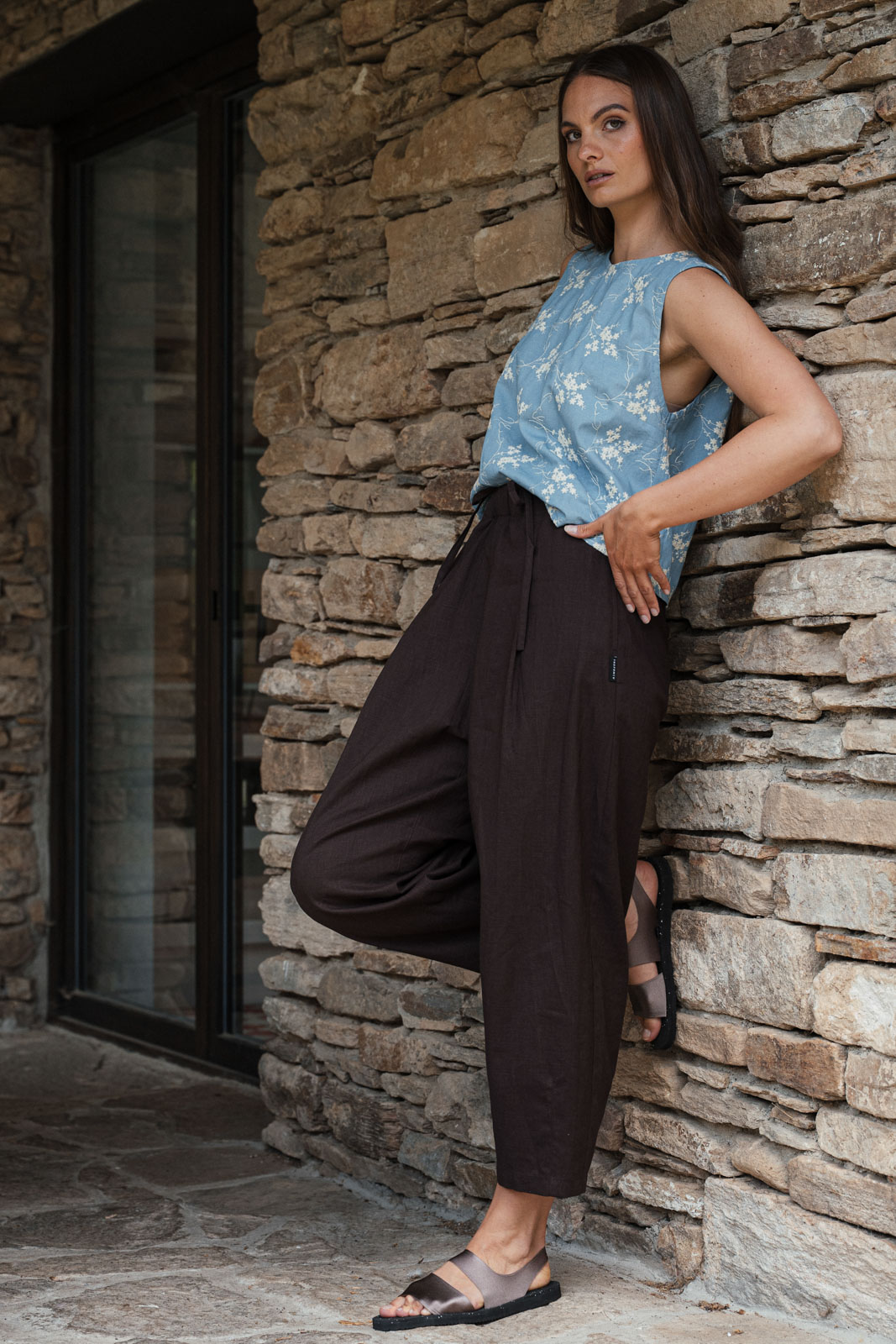 Kalhoty a �ortky Sunna Len chocolate linen
