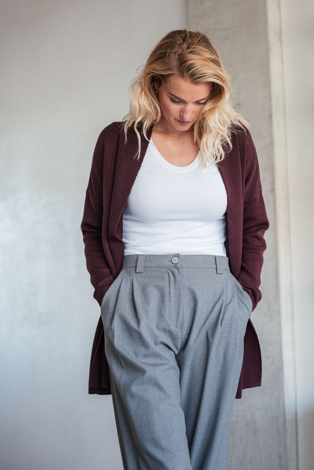 Kalhoty a �ortky Bela wool grey stone