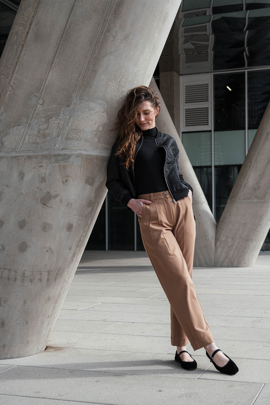 Kalhoty a �ortky Laura camel