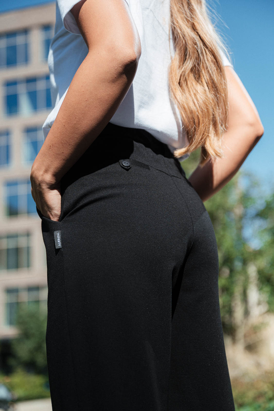 Kalhoty a �ortky Laura �ern� kalhotov� viskoza