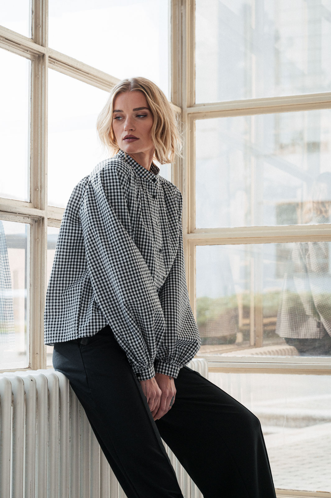 Ko�ile Mira �asen� black/white mesh