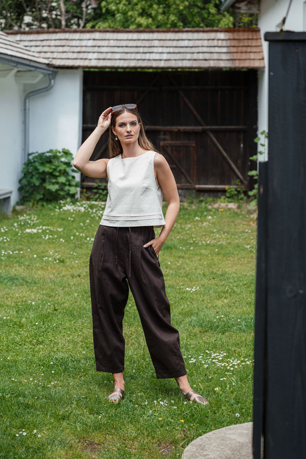 Kalhoty a �ortky Sunna Len chocolate linen