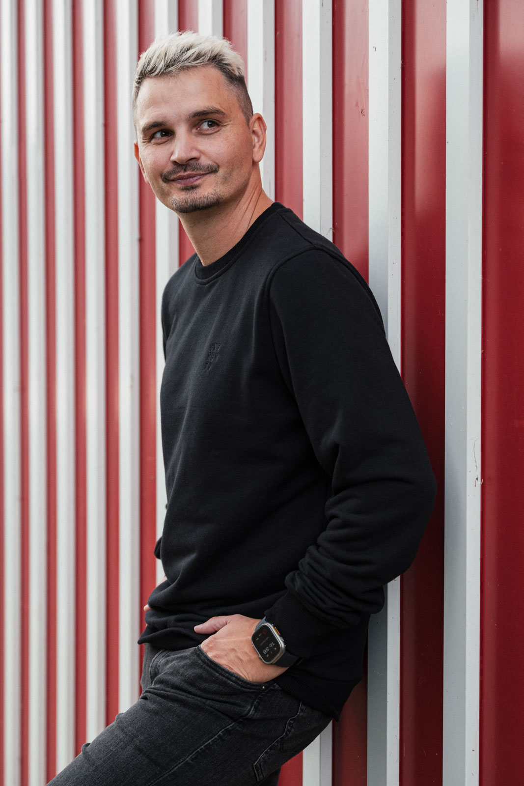 mikiny & svetry Elon �ern�