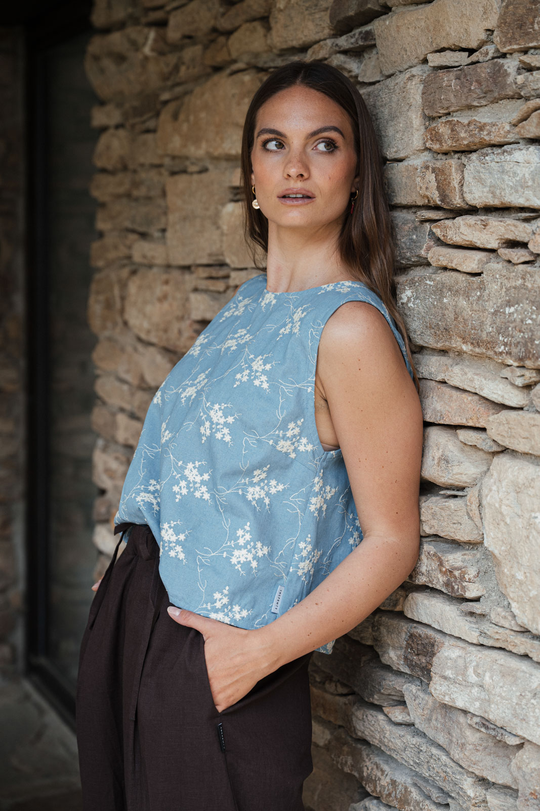 Ko�ile Flora v��ivka embroidery blue jeans