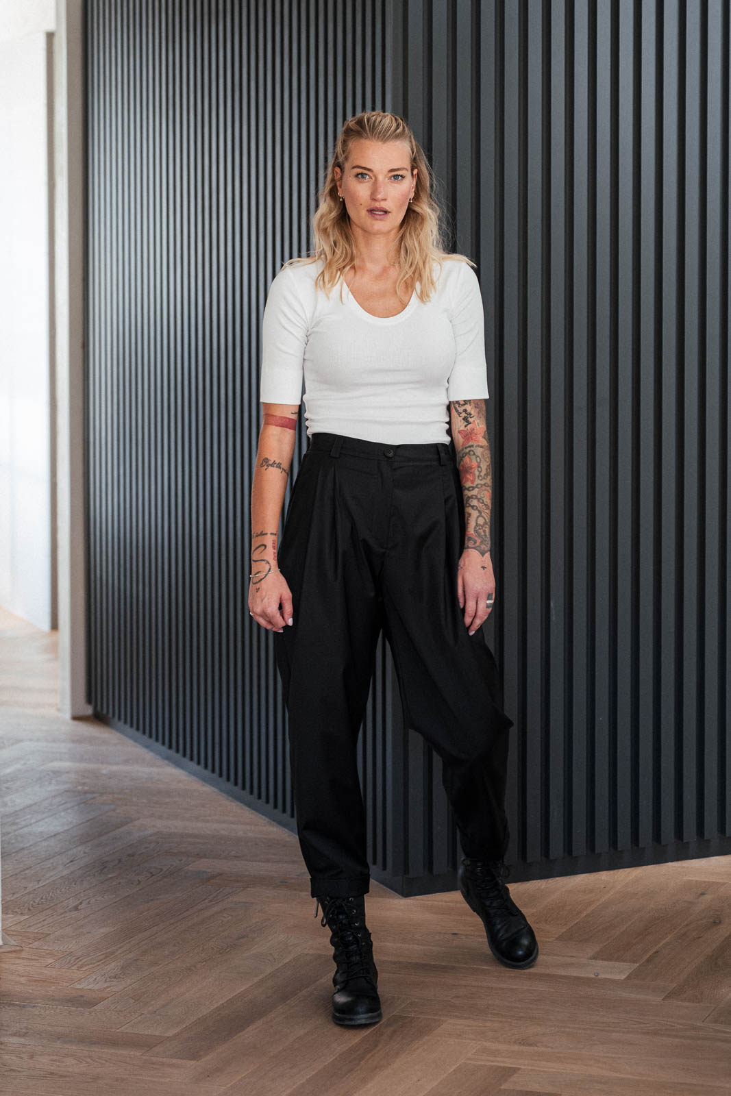 Kalhoty a �ortky Emily virgin wool black