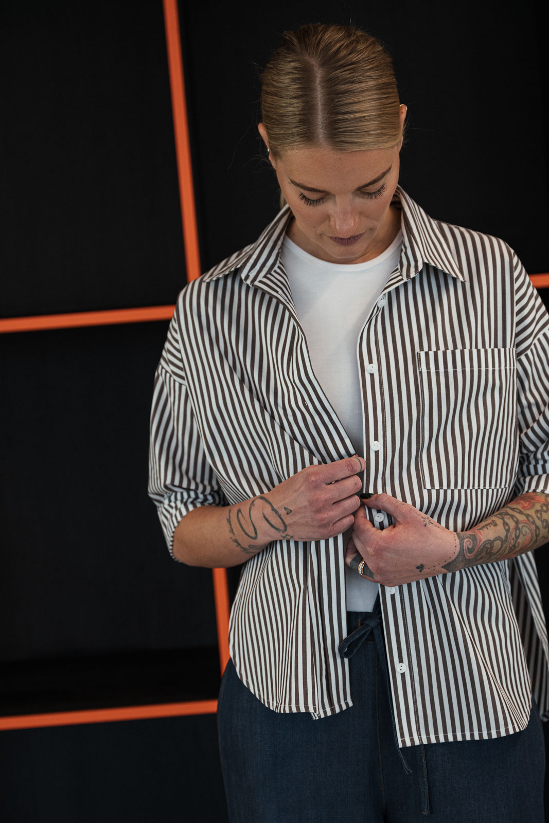 Ko�ile Crapy stripe white & dark chocco