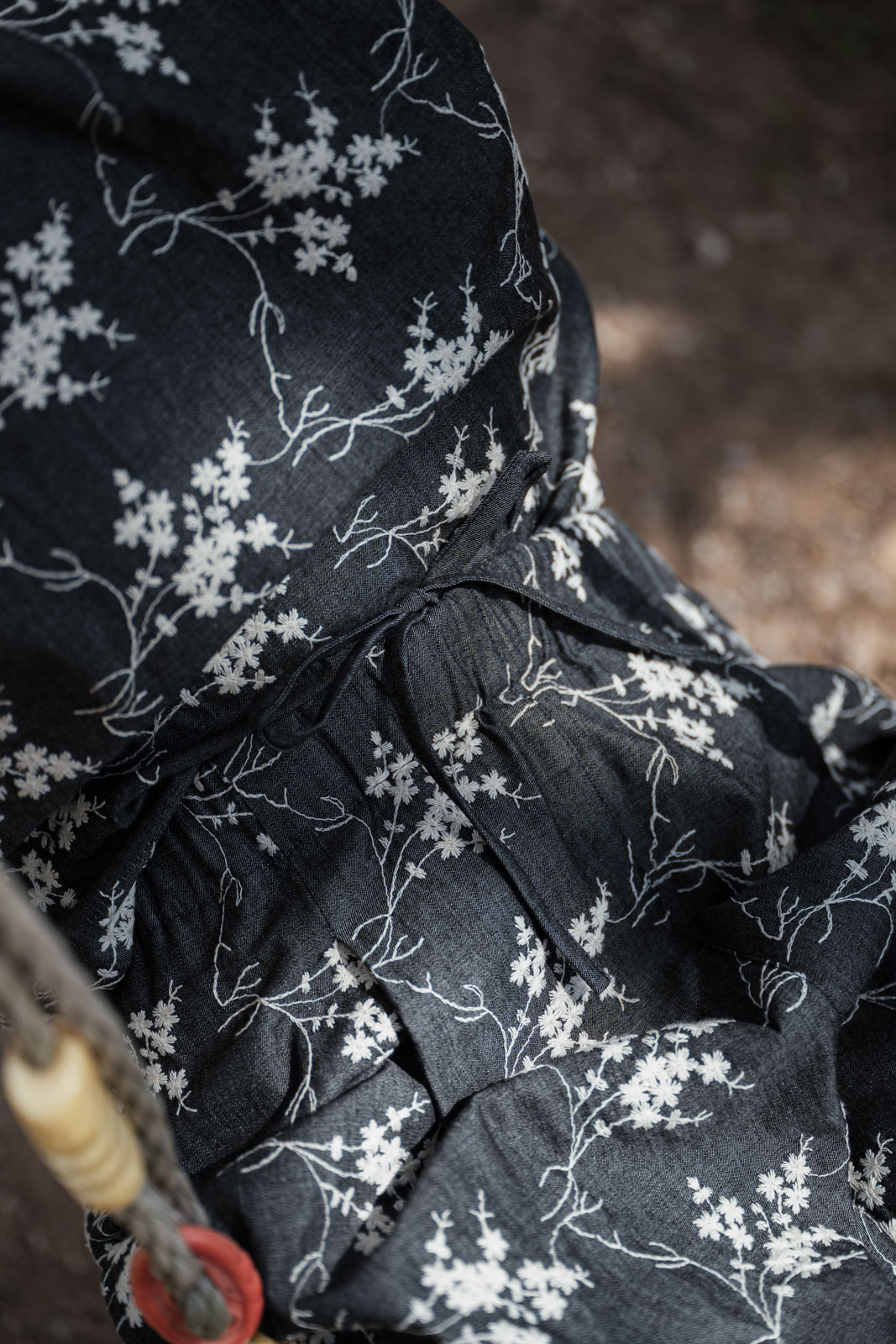 Ko�ile Flora v��ivka Embroidery black jeans