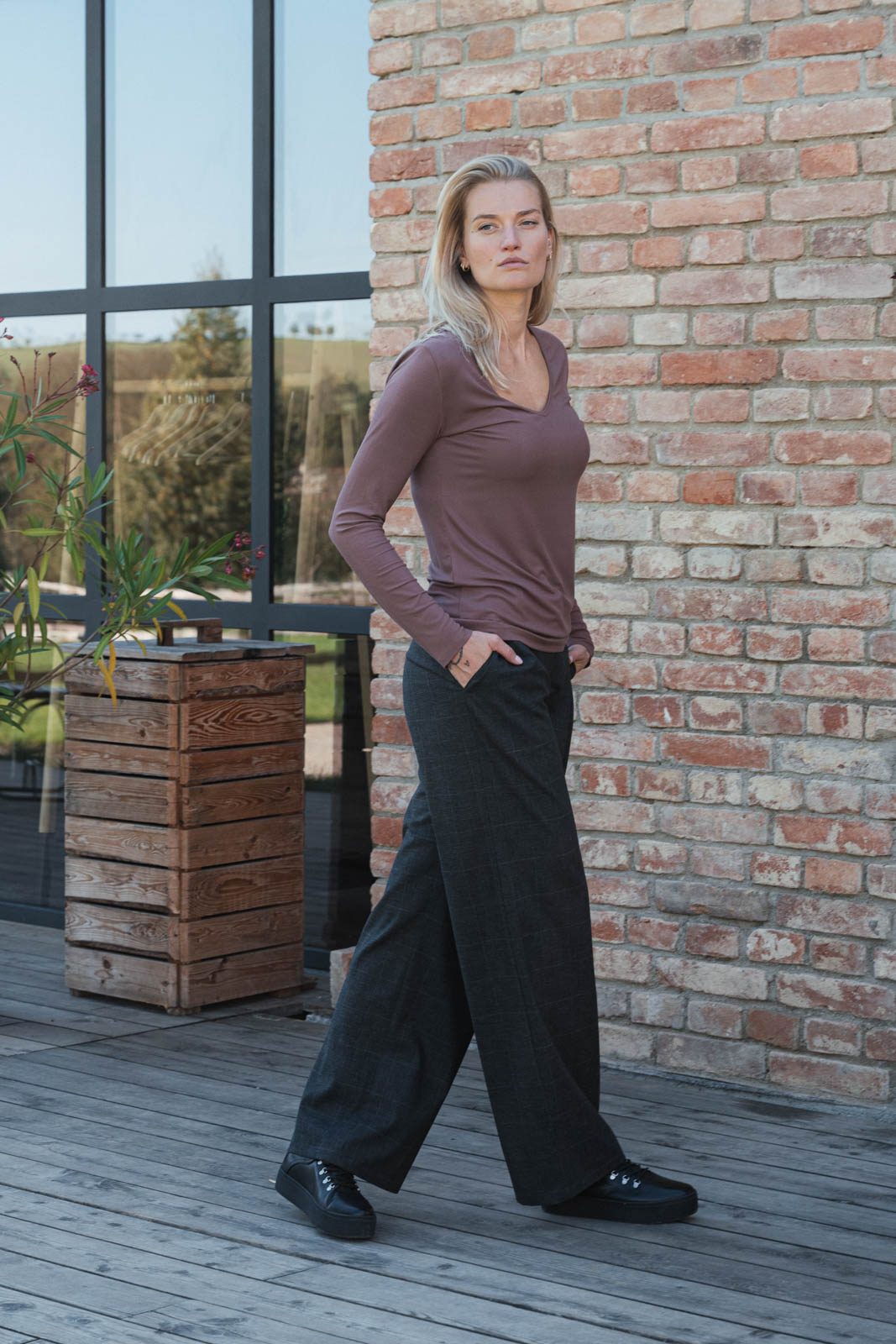 Kalhoty a �ortky Bela wool black cubes