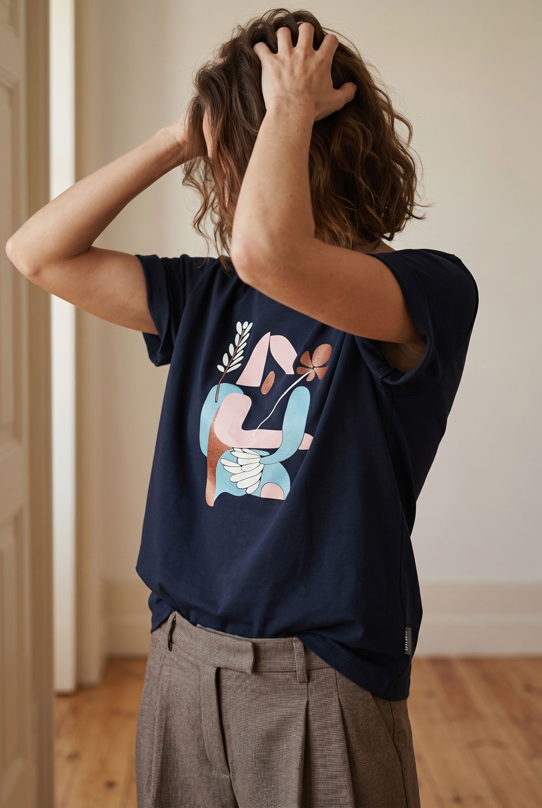 tri�ko s potiskem Muse navy
