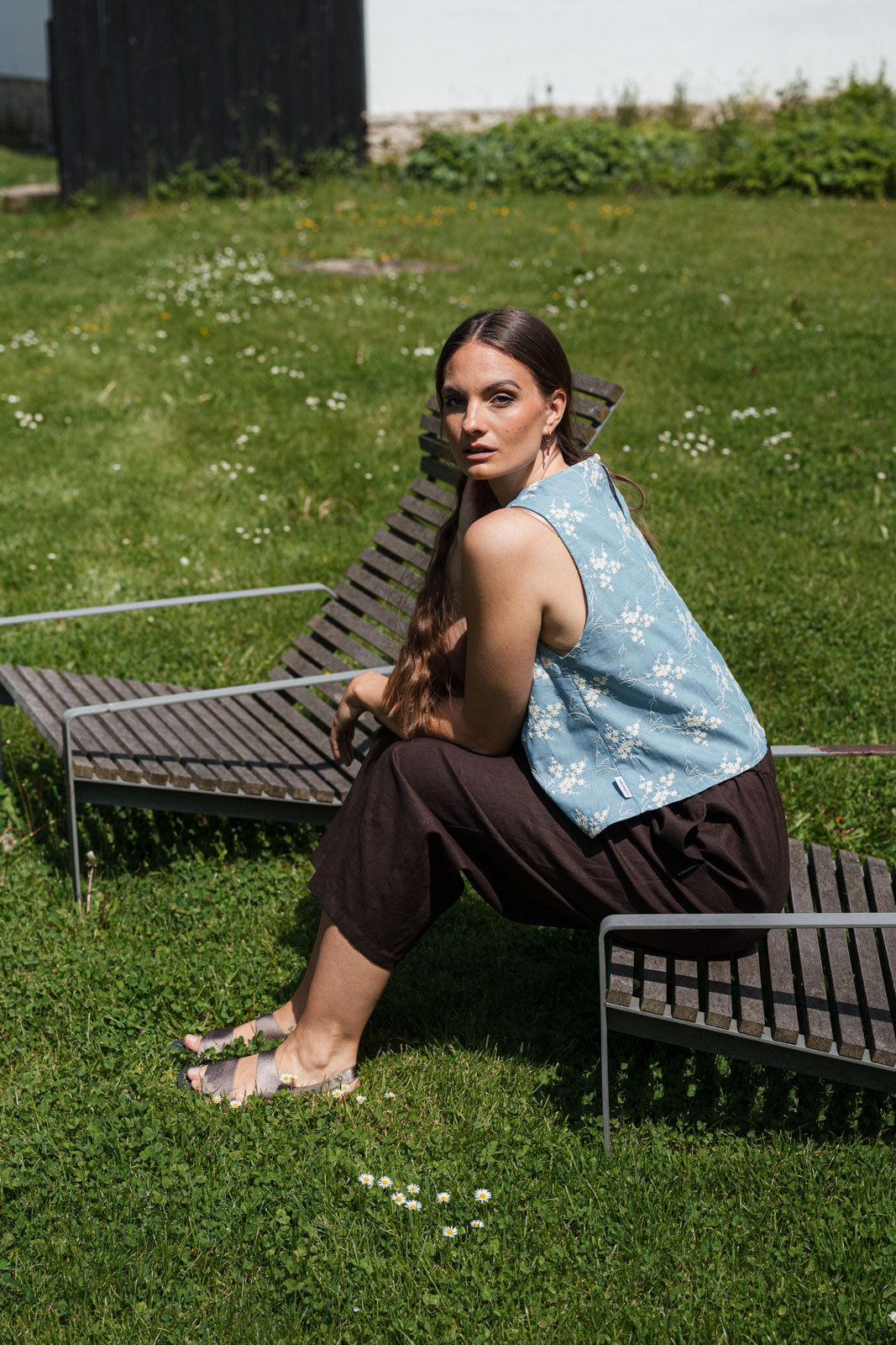 Kalhoty a �ortky Sunna Len chocolate linen