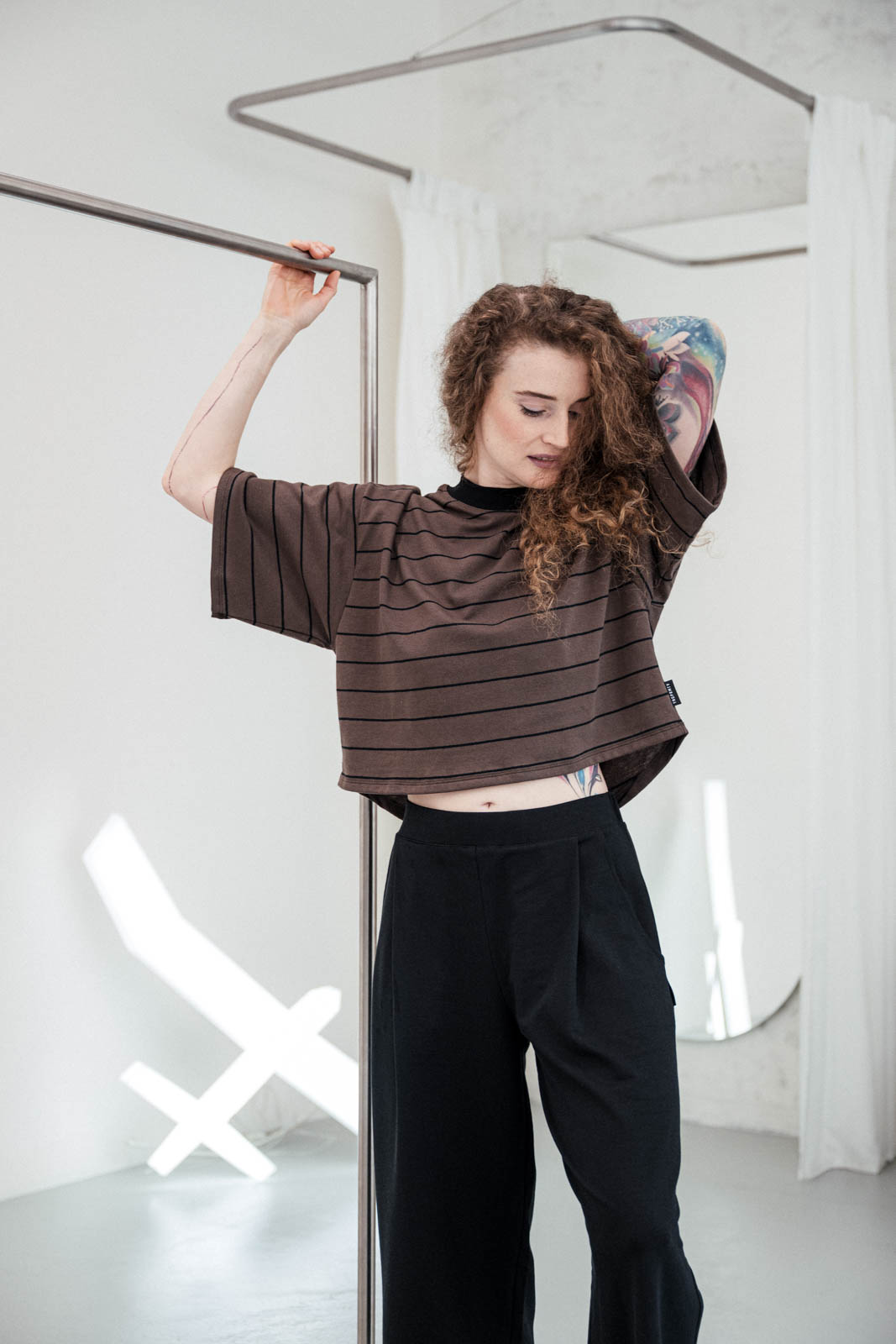 Tri�ka Lara chocco/black stripe