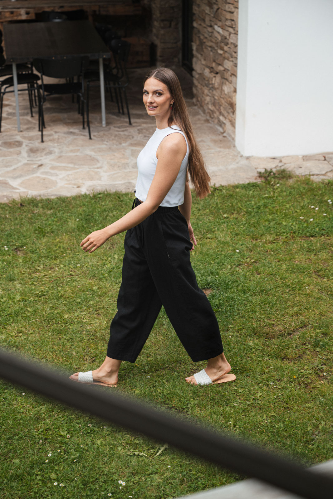 Kalhoty a �ortky Sunna Len black linen