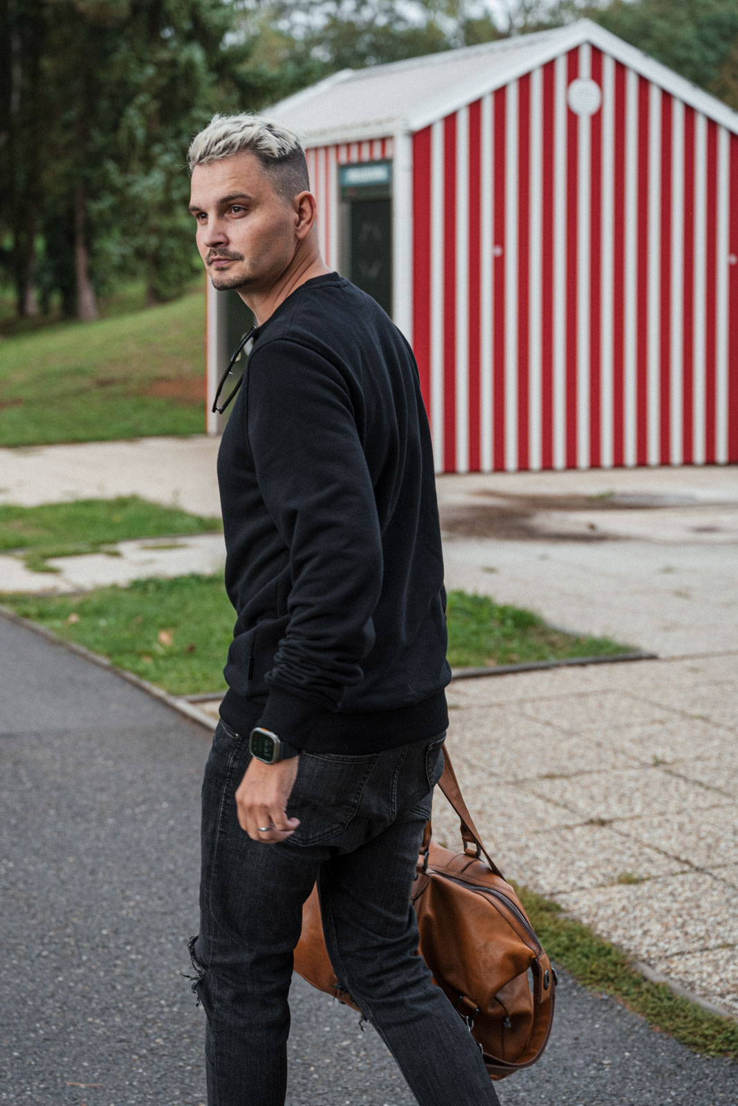 mikiny & svetry Elon �ern�
