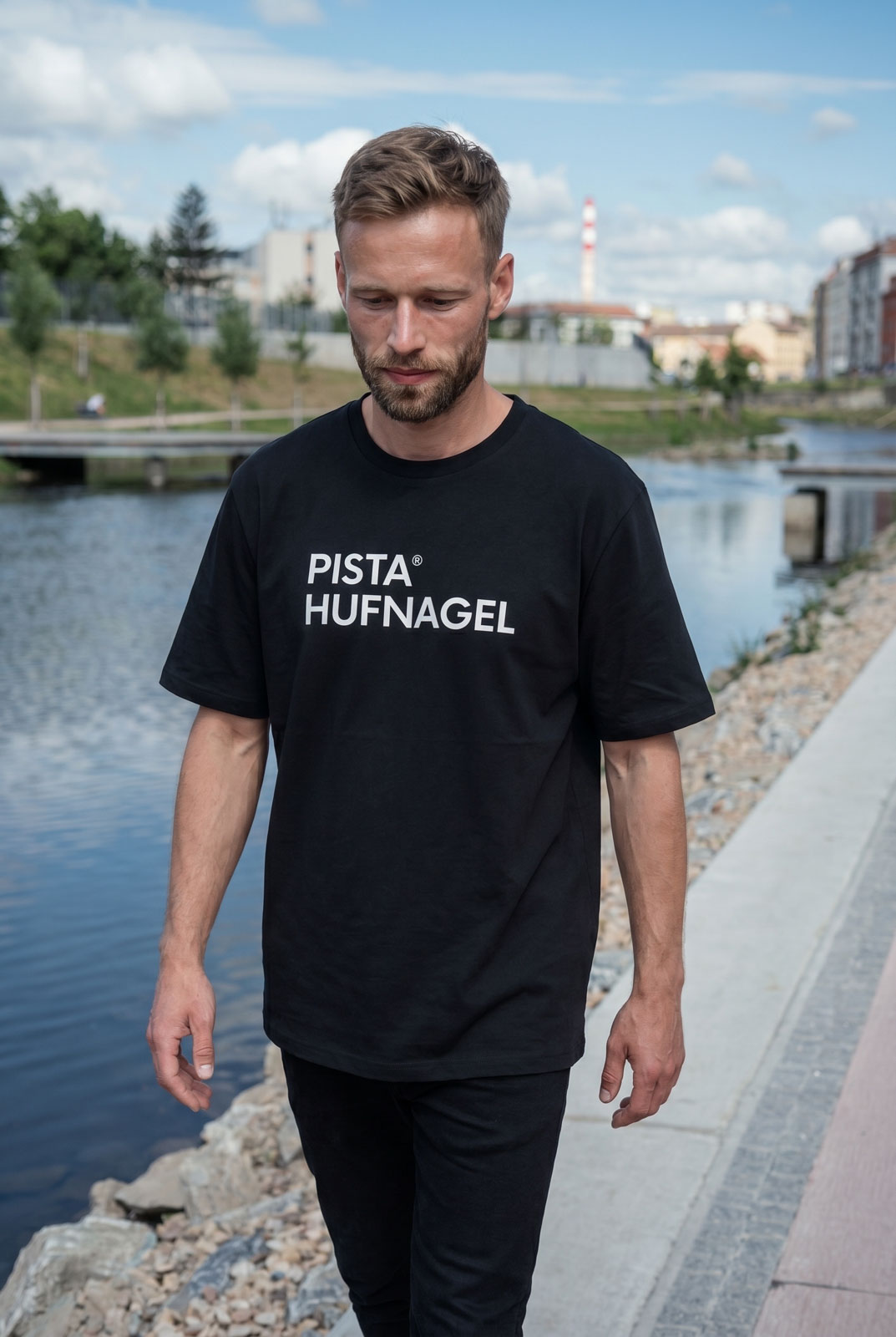True Primitive edition Pista Hufnagel black