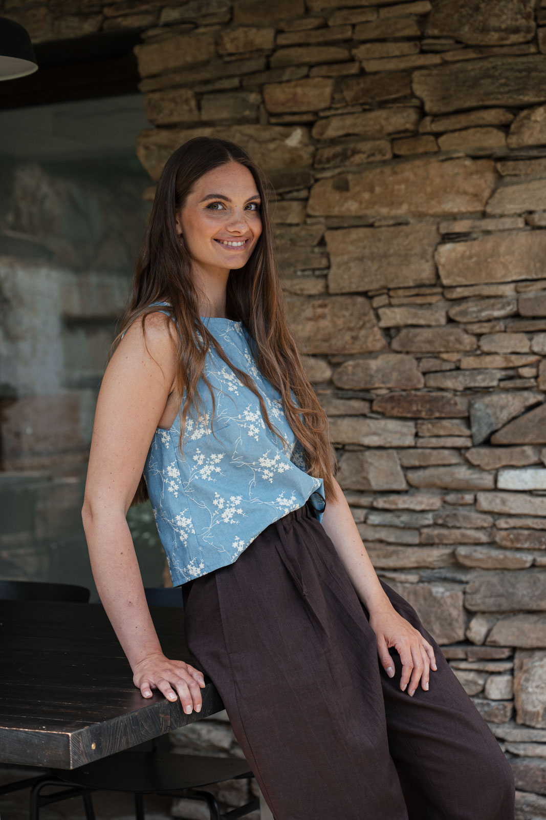 Ko�ile Flora v��ivka embroidery blue jeans