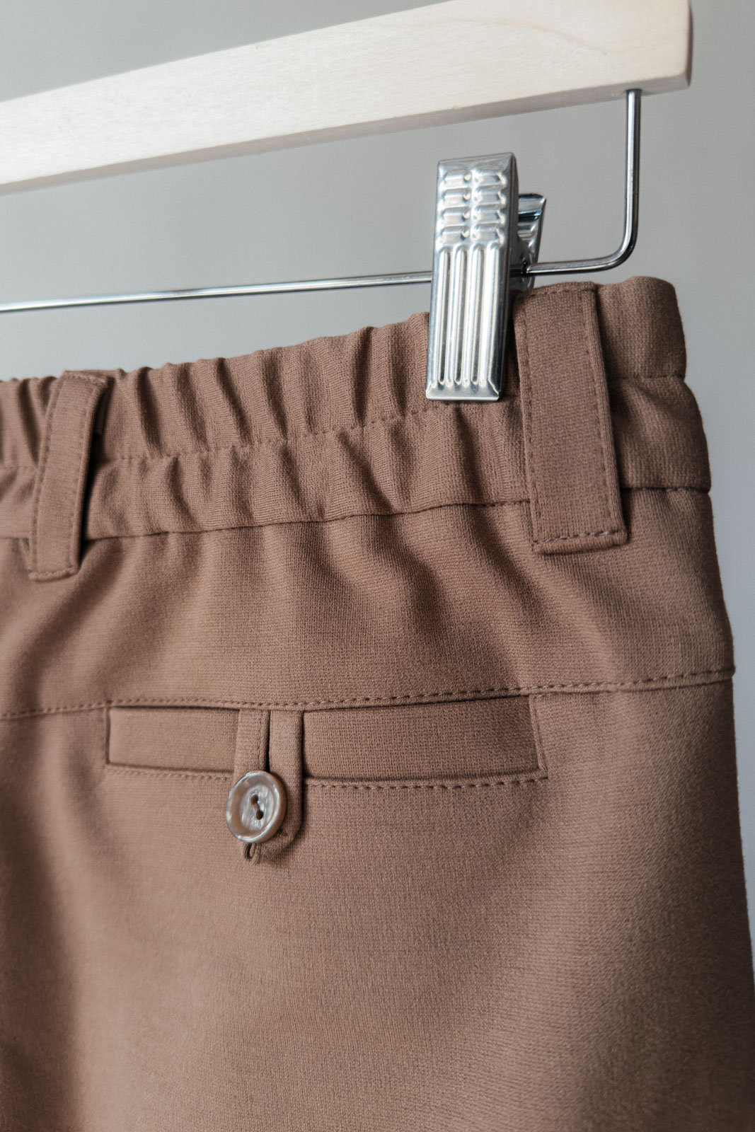 Kalhoty a �ortky Laura camel