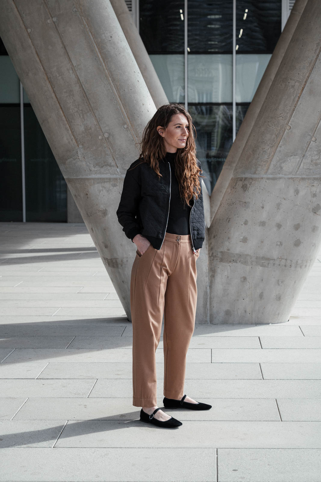 Kalhoty a �ortky Laura camel