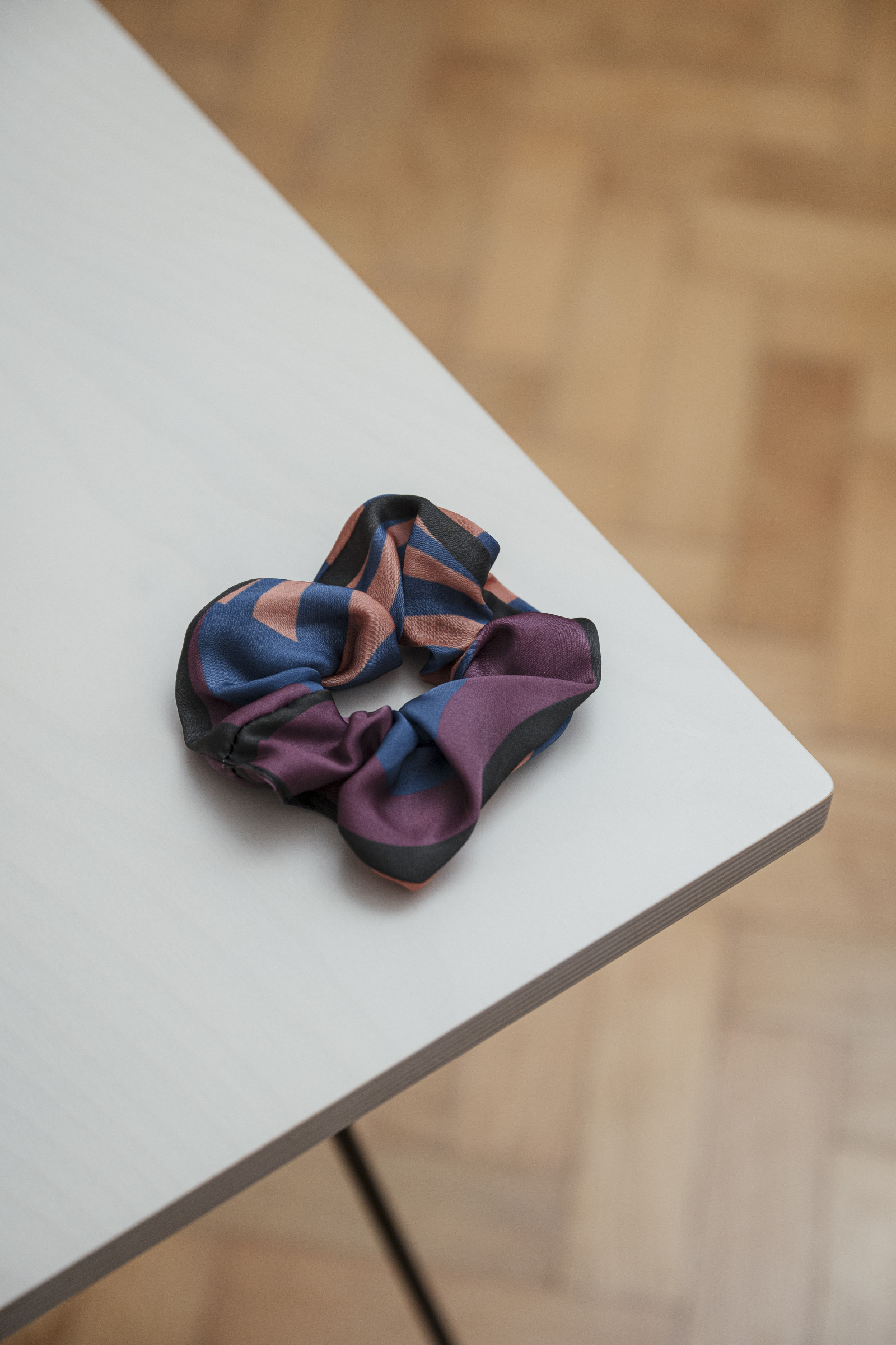 dopl�ky Scrunchie silk ether
