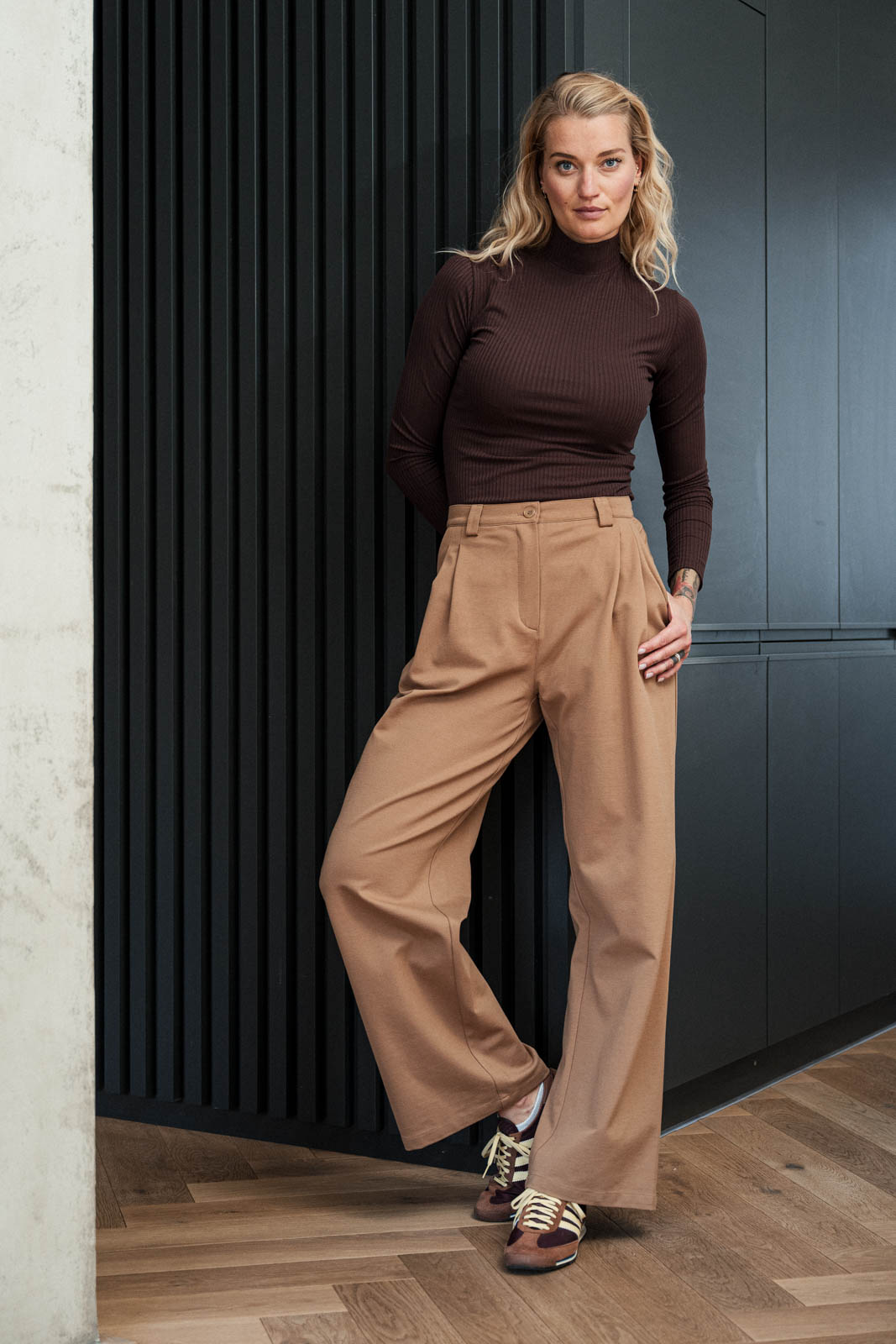 Basic collection Alma dark chocco rib