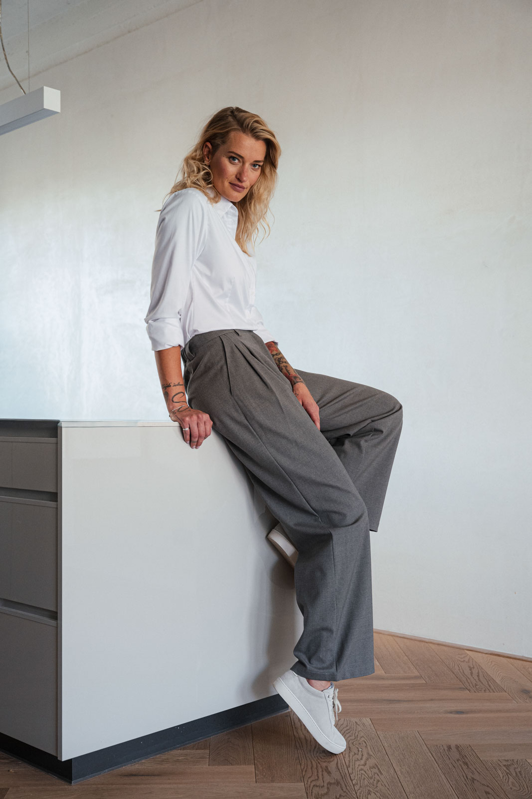 Kalhoty a �ortky Bela wool grey stone