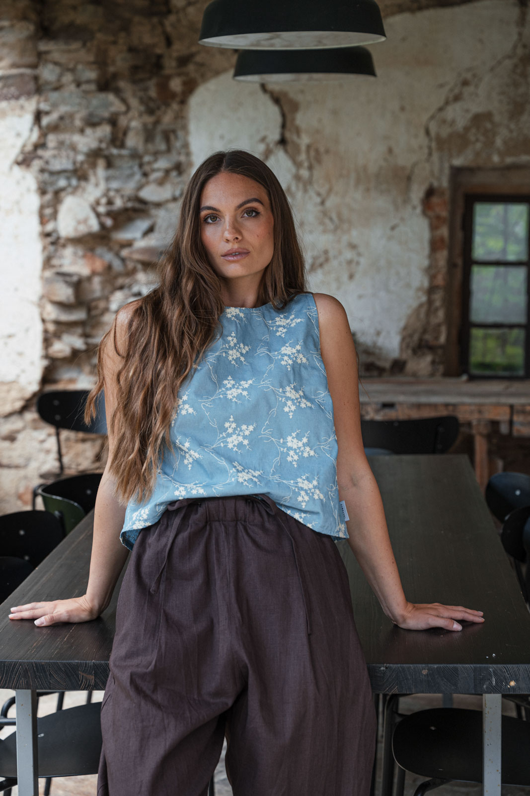 Kalhoty a �ortky Sunna Len chocolate linen