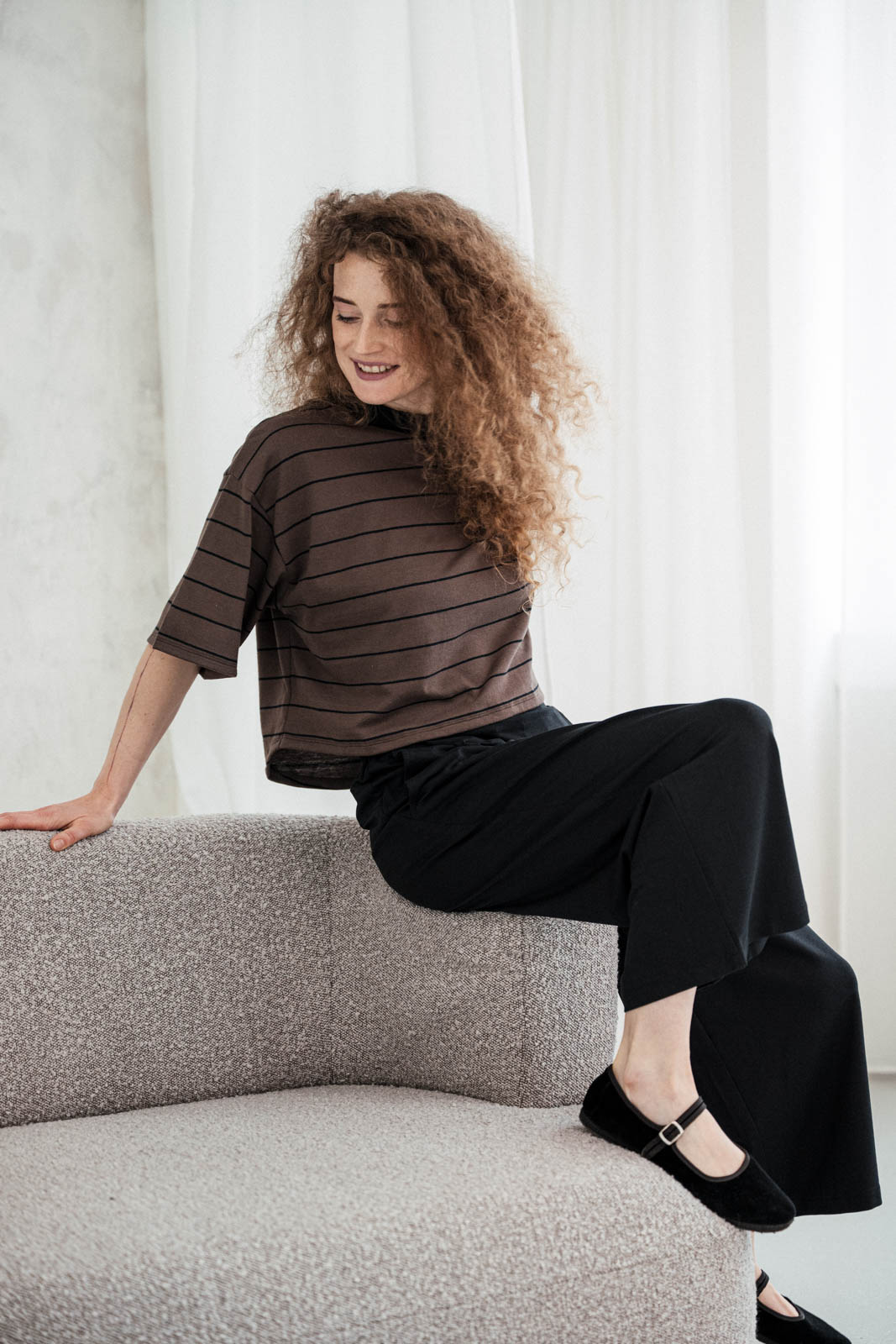 Tri�ka Lara chocco/black stripe