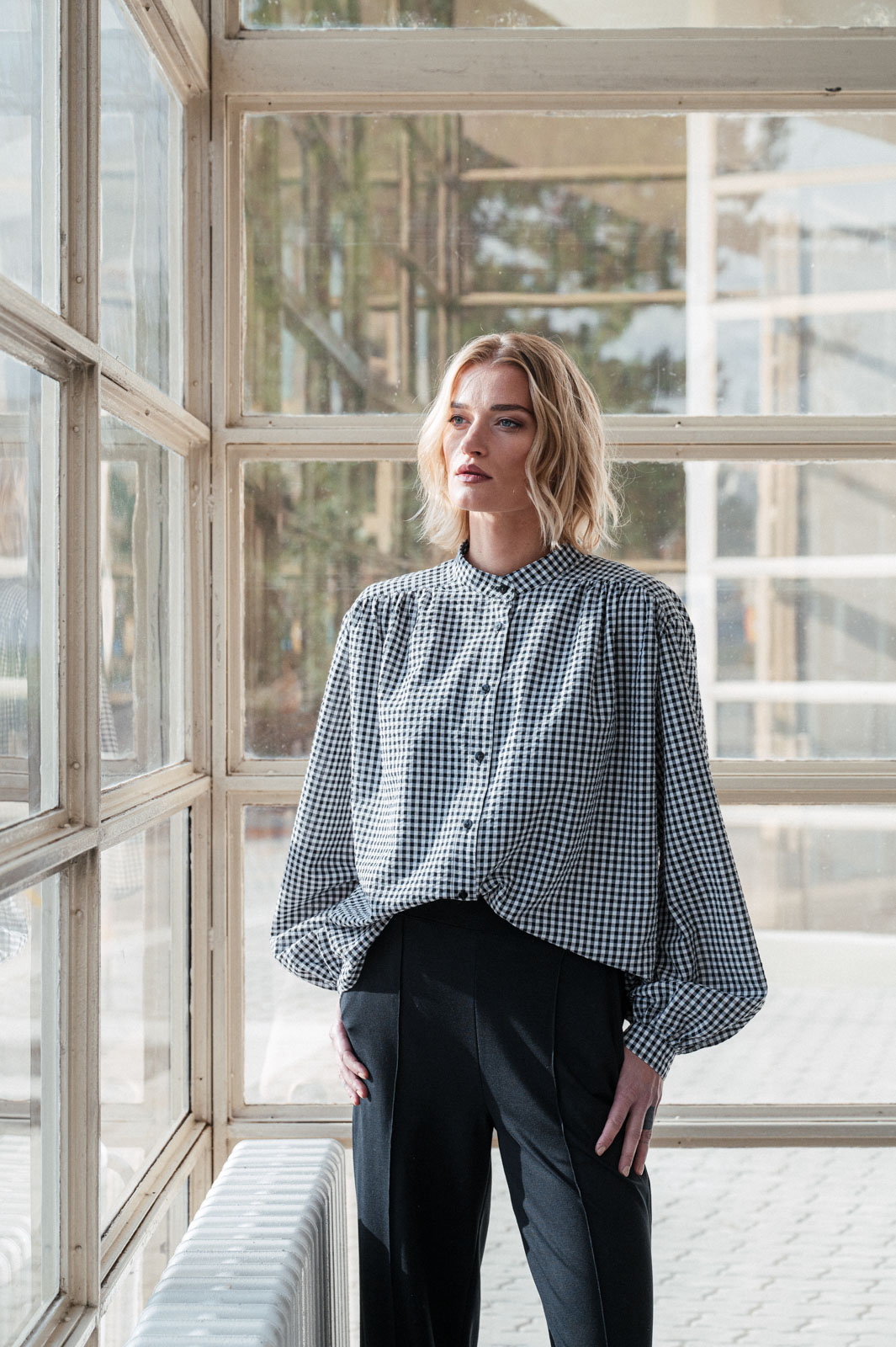 Ko�ile Mira �asen� black/white mesh