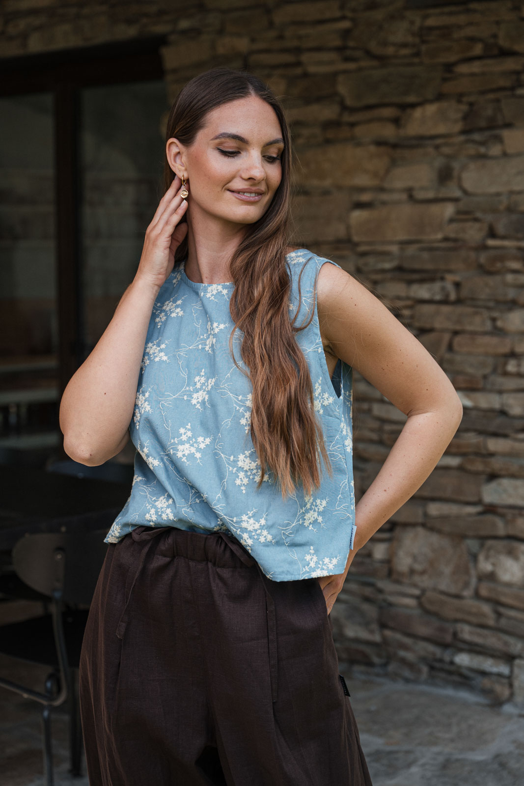 Ko�ile Flora v��ivka embroidery blue jeans