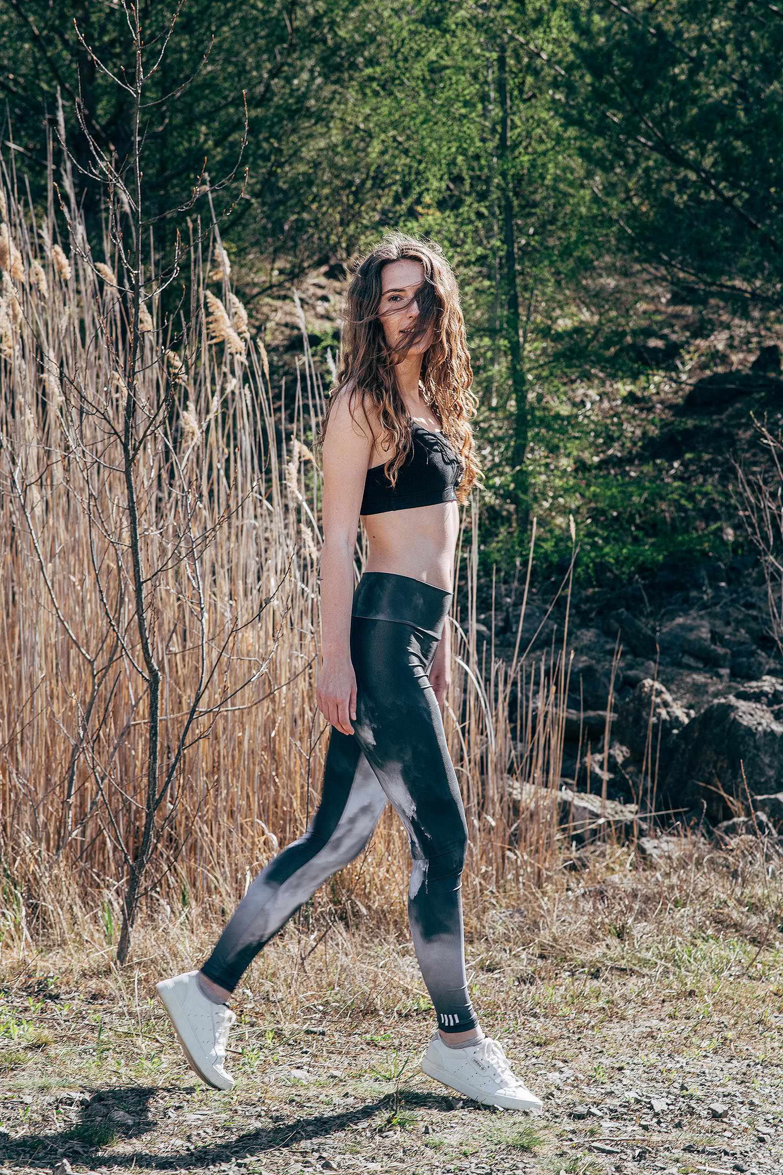 funk�n� leg�ny Waterfall black