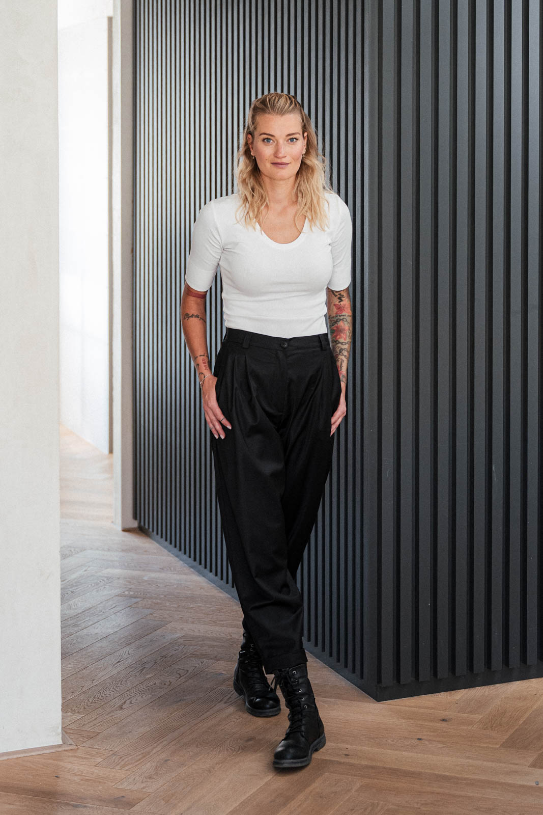 Kalhoty a �ortky Emily virgin wool black
