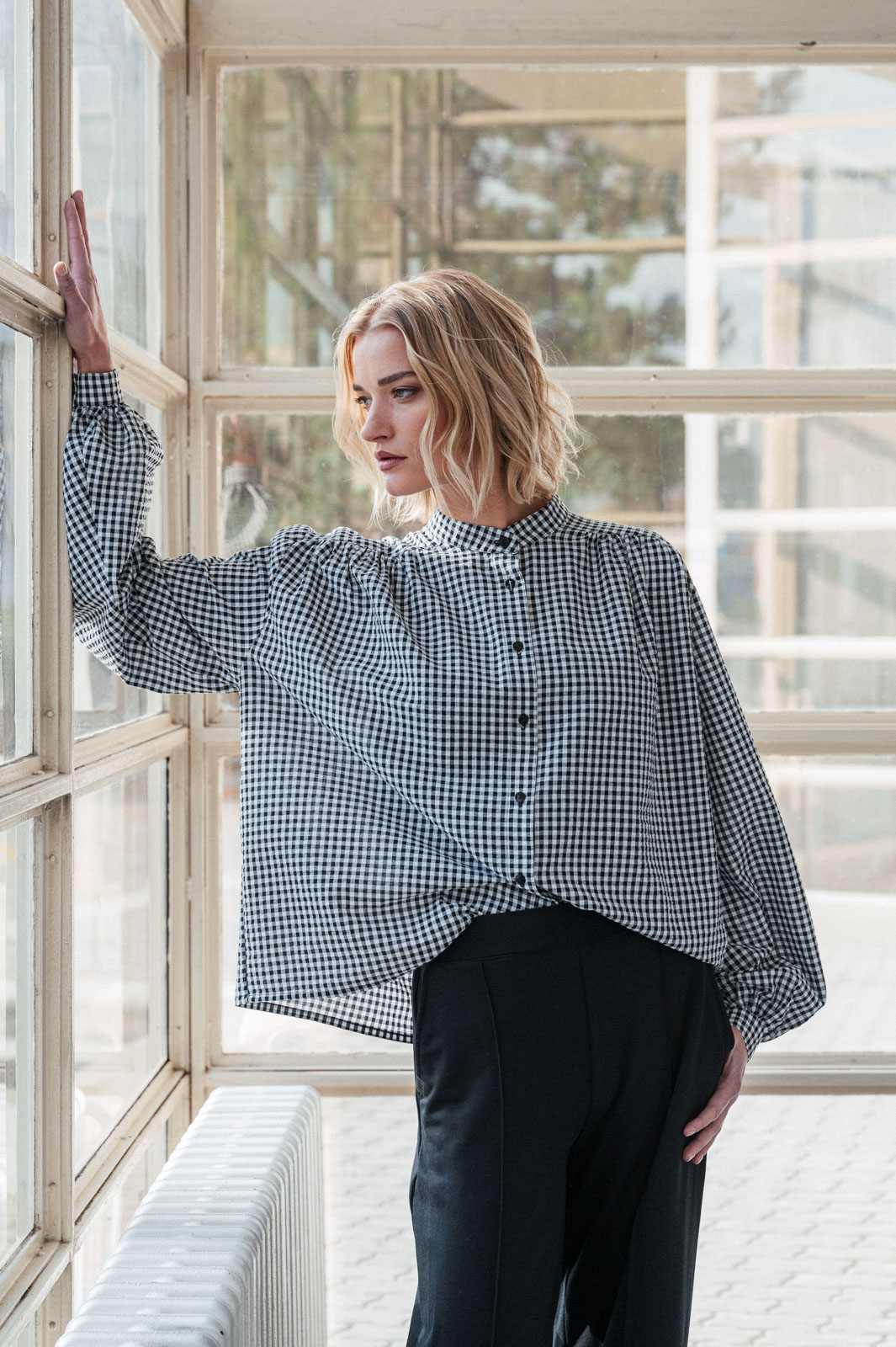 Ko�ile Mira �asen� black/white mesh