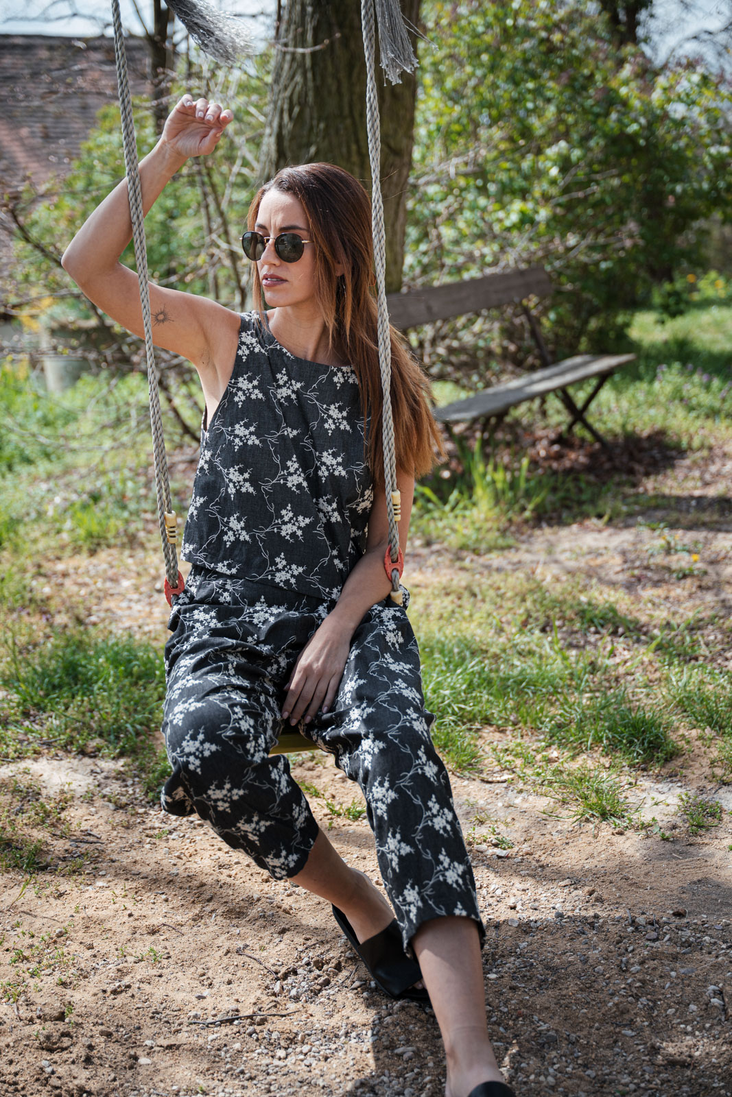Ko�ile Flora v��ivka Embroidery black jeans