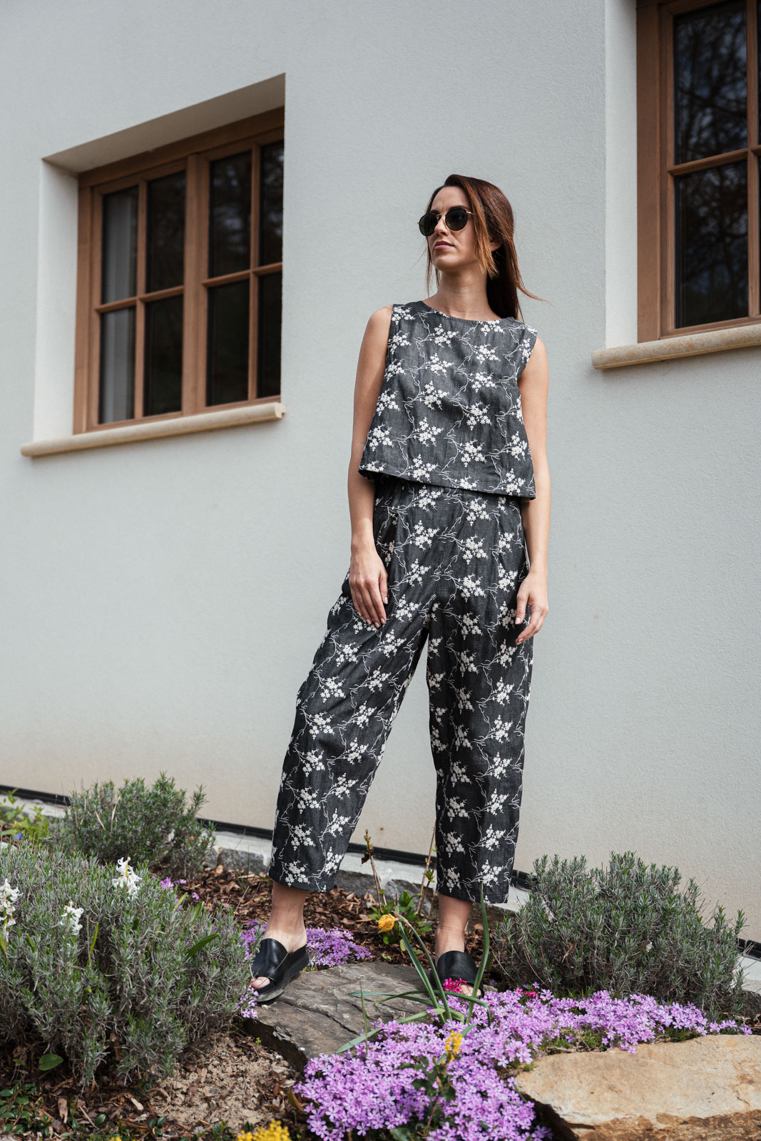 Ko�ile Flora v��ivka Embroidery black jeans